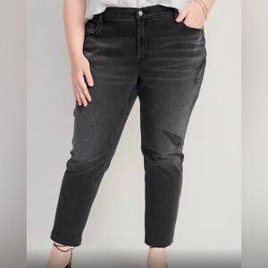 NWT Mid-Rise Boyfriend Straight Ripped Black Jeans Size 14